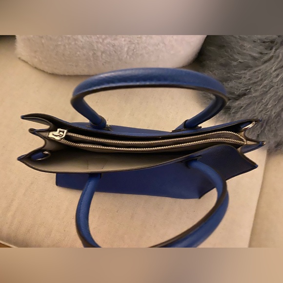 Michael Kors large blue Mercer Bag with silver hardware - Picture 5 of 7